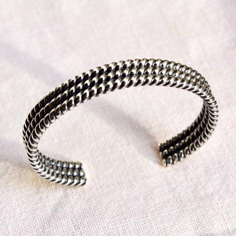 Strutter Cuff